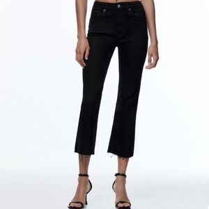 NWOT - Zara midrise black cropped flared jeans